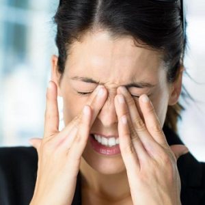 Почему болят глаза лечение