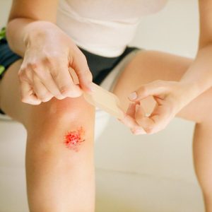 Как вылечить рану на ногах у детей