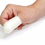 Воспаление заусенца на пальце лечение в домашних